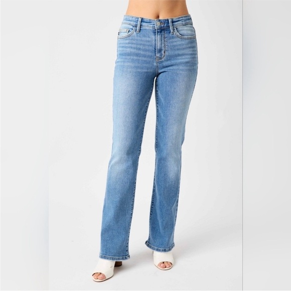 Judy Blue High Rise Tummy Control Mom Straight Leg Denim Jeans Size 29 - Picture 1 of 9